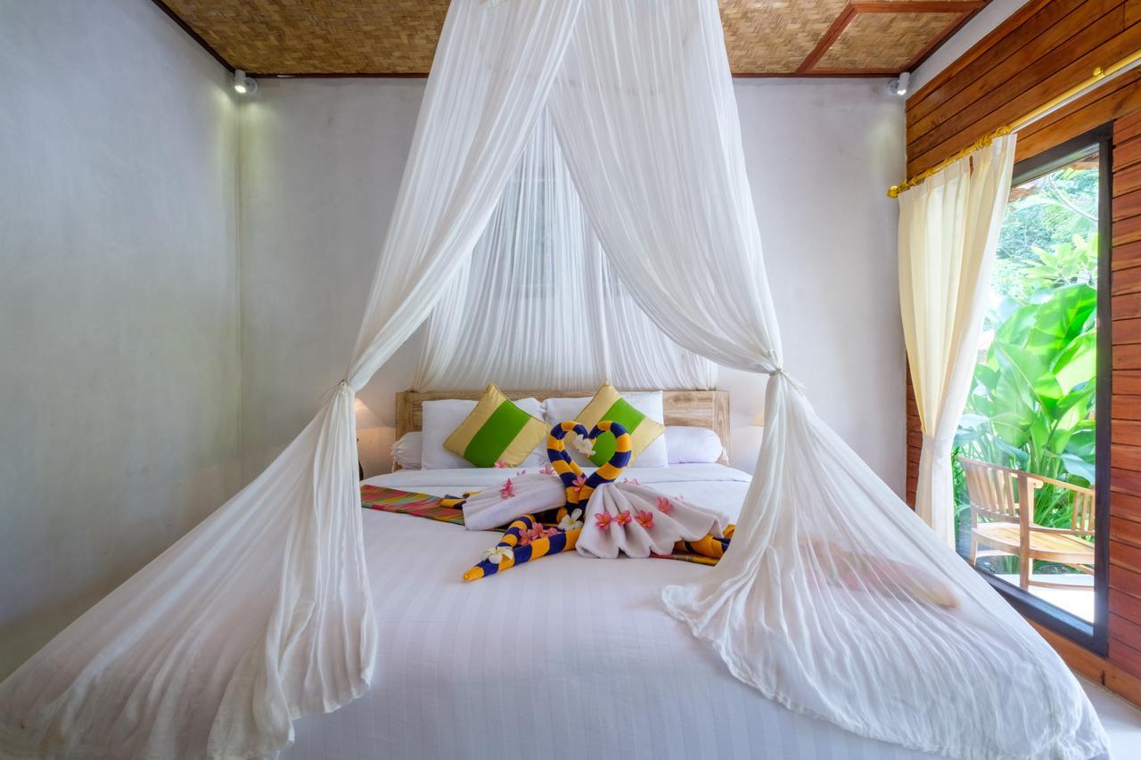 Crystal Bay Bungalows Sakti Exterior photo
